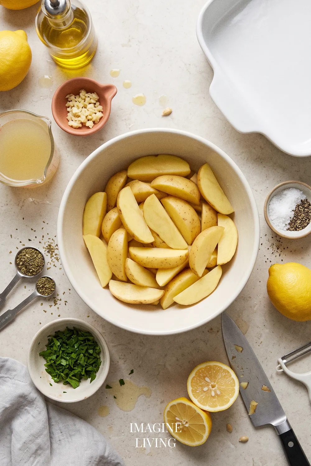 Ingredients: Greek Lemon Potatoes Recipe (Serves 4)